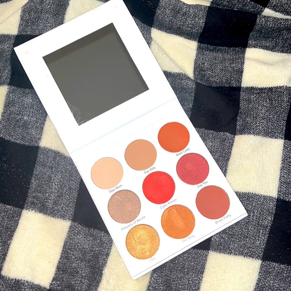 #Give Them Lala Eyeshadow